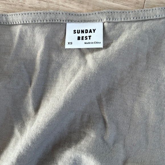 Sunday Best Aritzia Luma t-shirt - Picture 4 of 6